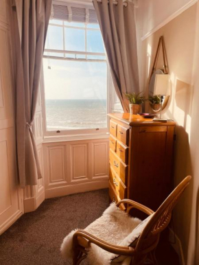 Stunning seafront apartment